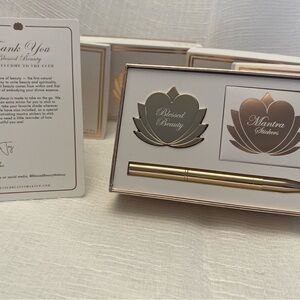 New Blessed Beauty Natural Eye Shadow Set With Brush greys